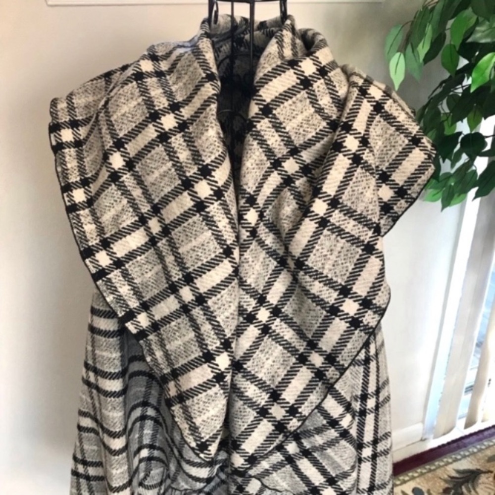 Printed Village Wool Blend Wrap Throw